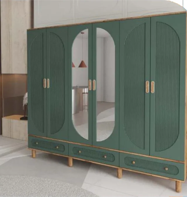 Wardrobes & storage